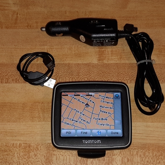 TOM TOM EASE GPS NAVIGATION 3.5" TOUCHSCREEN CAR KIT & MINI USB FOR PC UPDATES - Picture 1 of 7